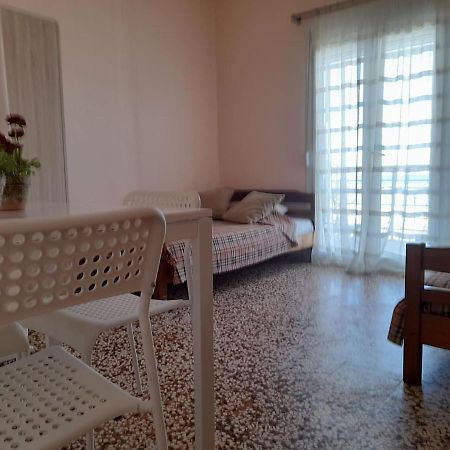 Isalos Apartments Studios Νέοι Επιβάτες Εξωτερικό φωτογραφία